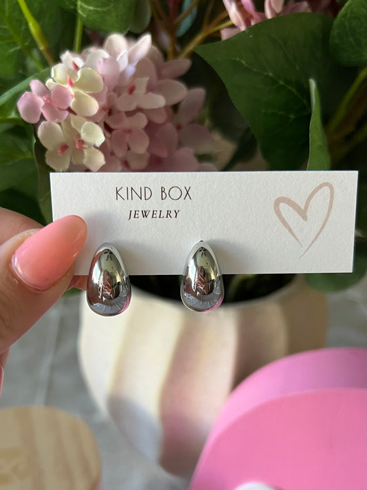 Earrings: Silver Plated Stud Earrings