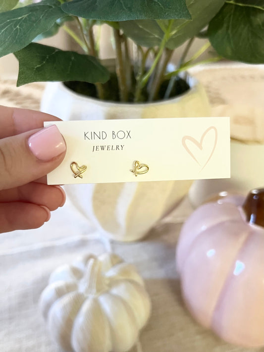 Earrings: gold heart