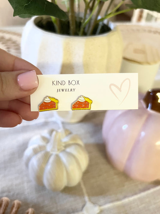 Earrings: pumpkin pie