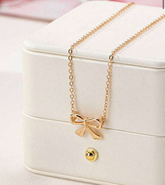 Necklace: Gold Bow